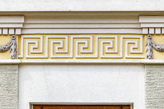 Stuckverzierte Fassade