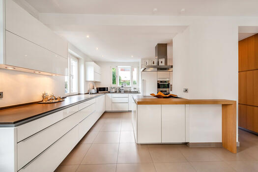High quality fitted kitchen