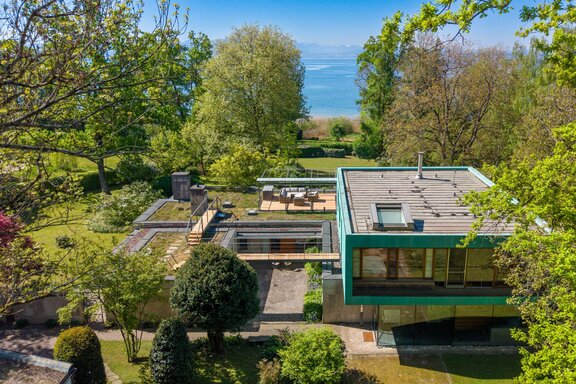 Spectacular Architect-Designed Villa
