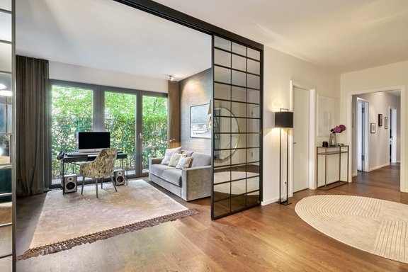 Arbeitszimmer im Loft-Stil