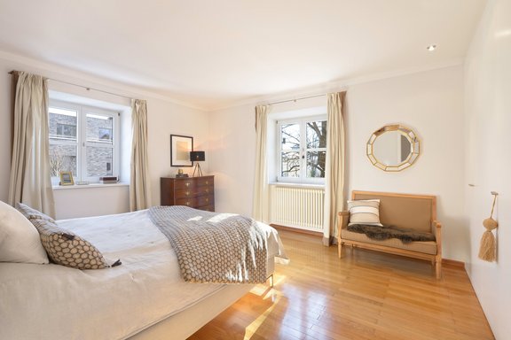 Master-Schlafzimmer mit herrlichen Blicken