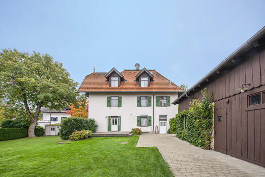Spacious garden