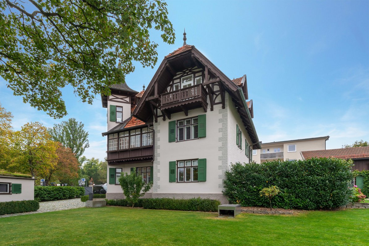 Beautiful old villa