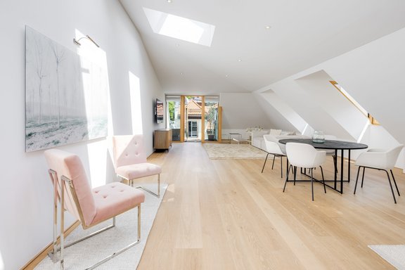 Roof terrace with dream view, DG