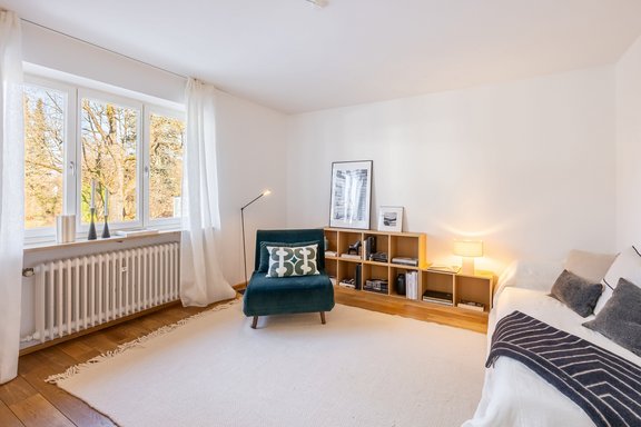 Three (bedroom) rooms on the upper floor