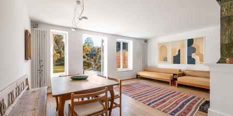 Stillvoll und bezugsbereit: 6-Zimmer-Stadthaus in Gern mit Südgarten und Traumblick