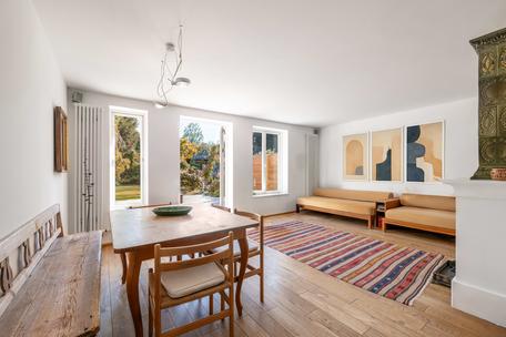 Stylish and ready to move into: 6-room townhouse in Gern with south-facing garden and dream view