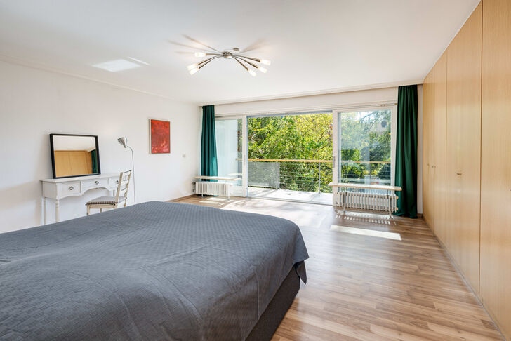 Geräumiges Schlafzimmer