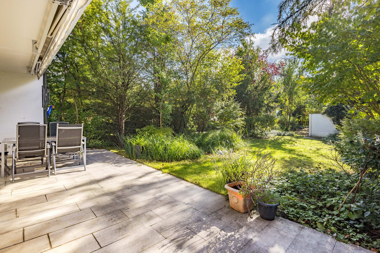 Idyllisch eigewachsener Garten