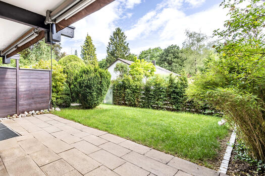 Terrasse mit Südgarten