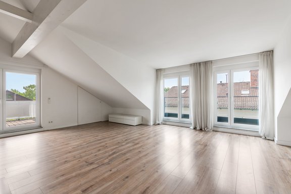 Lichterfüllter Essplatz