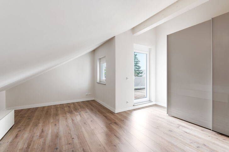 Zimmer mit Balkon-Zugang