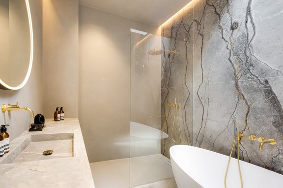 Luxuriöses Designer-Bad