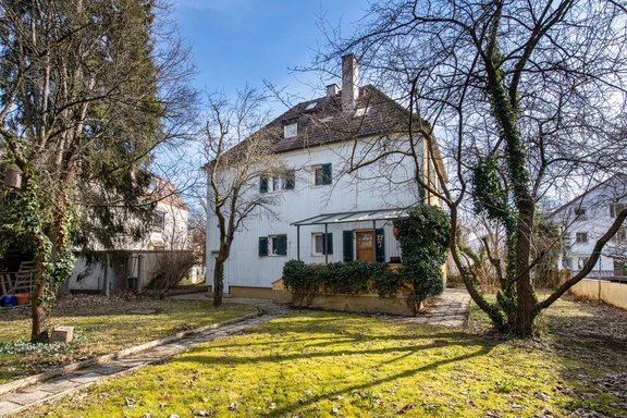 Idyllisches Gartenparadies