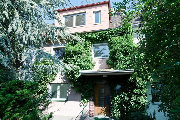 Straßenansicht
