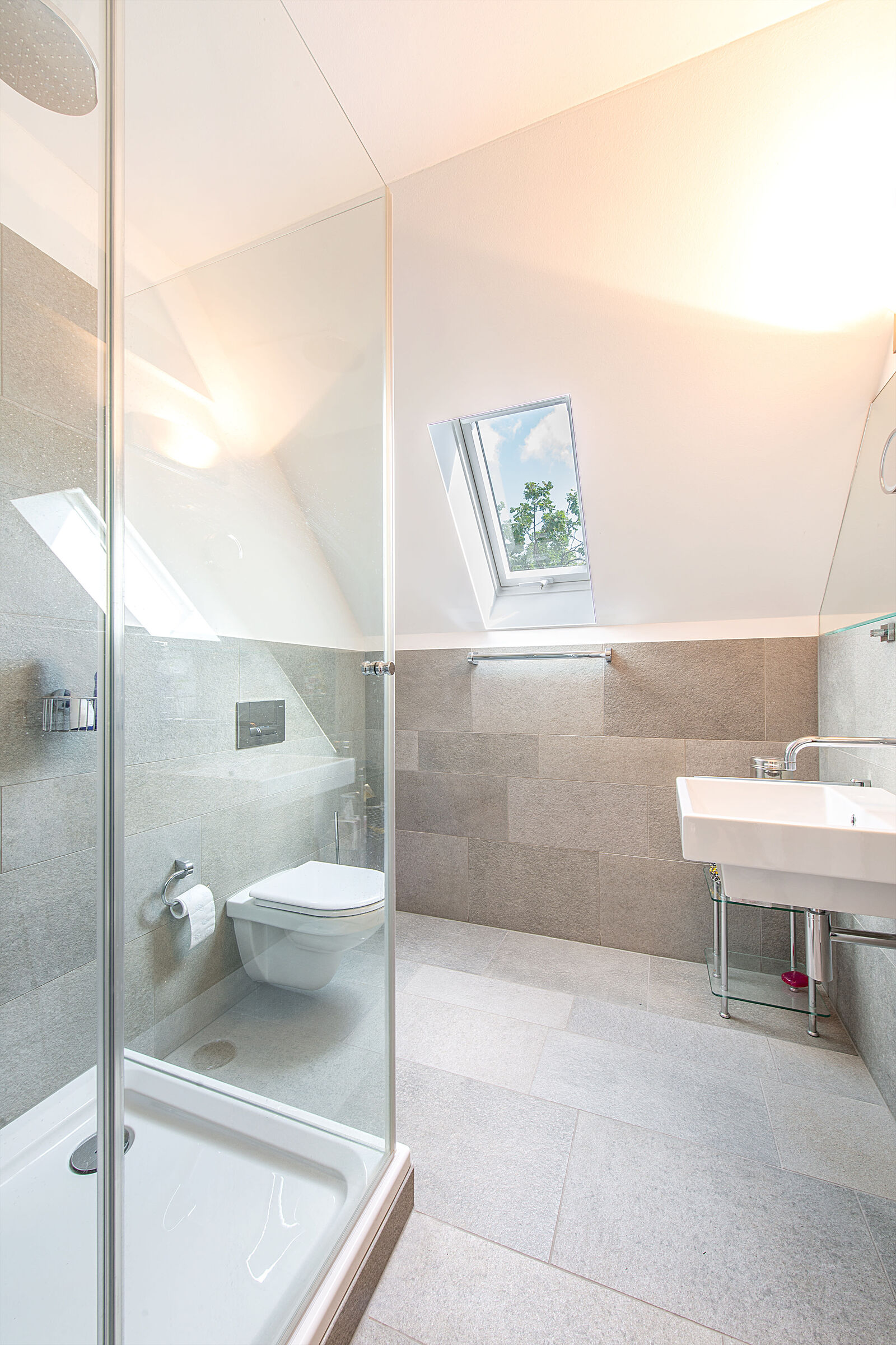 Badezimmer im Dachgeschoss