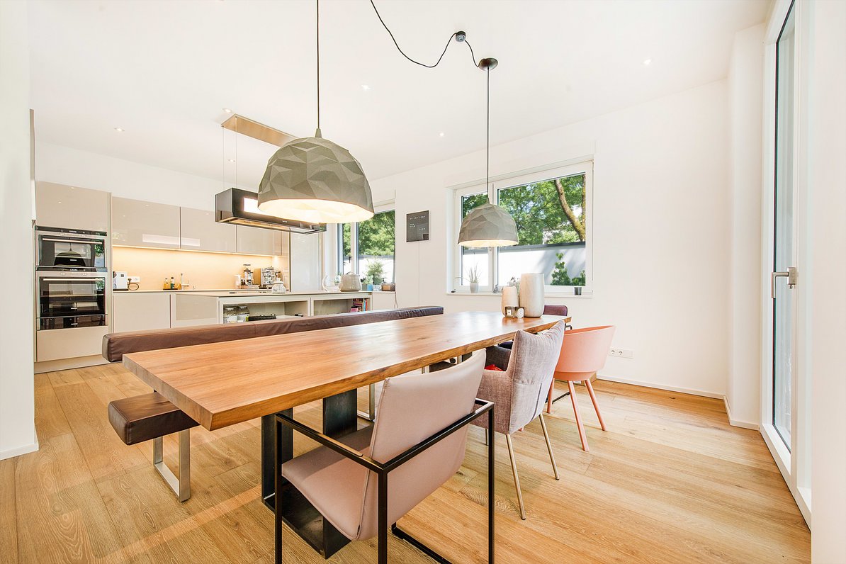 Dining area in front of the kitchen