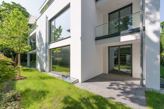 Herrlicher Süd- und Westgarten