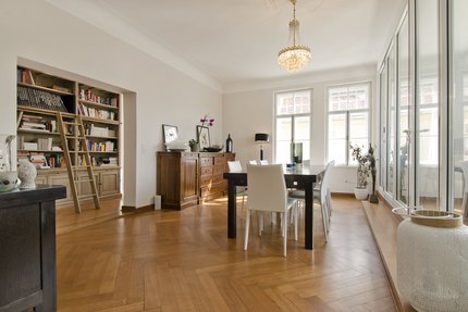 Esszimmer mit Zugang zur Südloggia