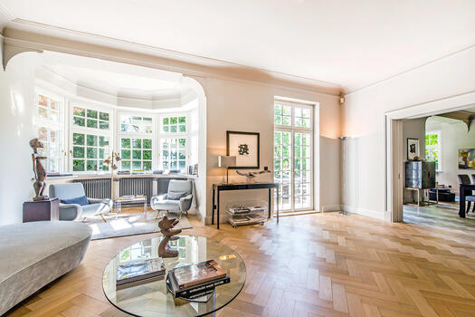 Großzügiges Wohnzimmer