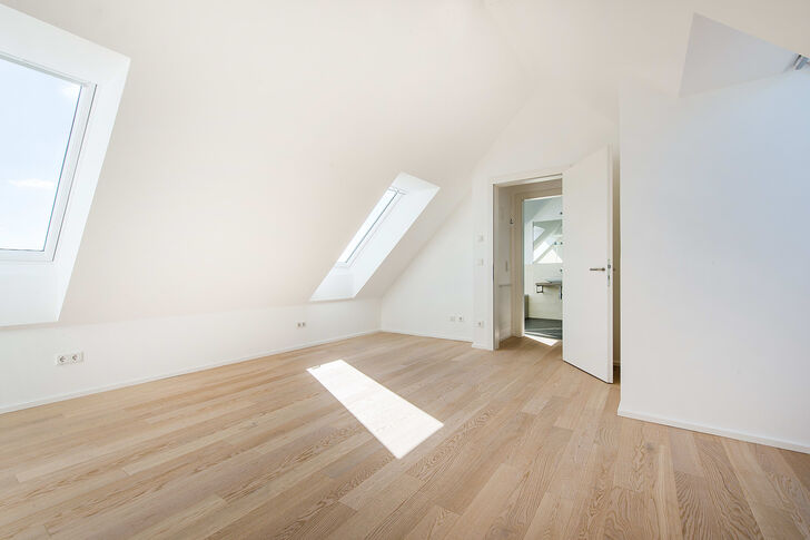 Masterschlafzimmer mit Bad