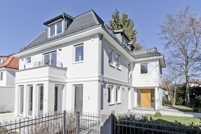 Repräsentative Neubauvilla auf herrlichem Grundstück