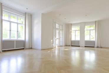 Charming 4-room art nouveau apartment with south-facing loggia