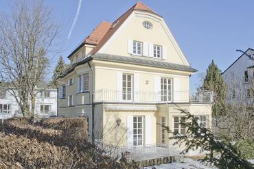 Prestigious old villa from 1912