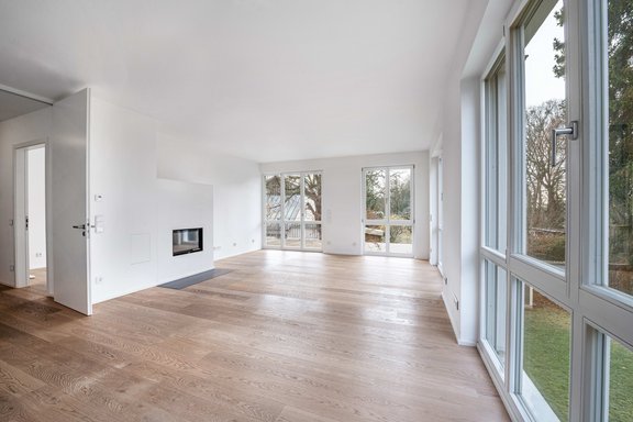 Wohn-/Essbereich mit Kamin