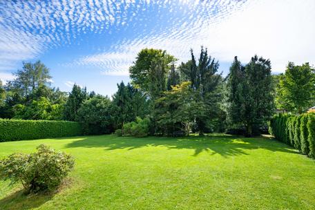 Ruhige Lage am Isarhochufer: Baugrundstück von 1.240 m² in idealer Ausrichtung