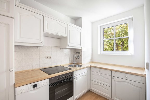 Renovierungsbedürftige Küche