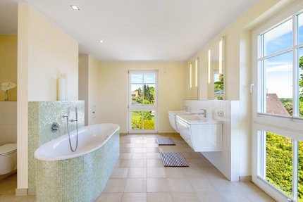 Lichterfülltes Masterbad