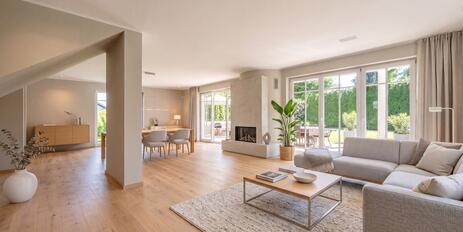 Quiet country idyll: Spacious villa with high-quality furnishings and dreamlike garden