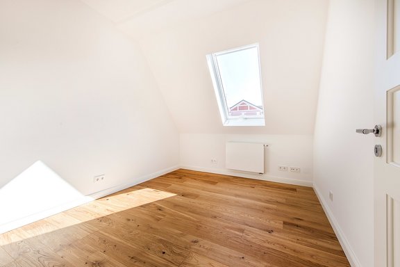 Children's or guest room