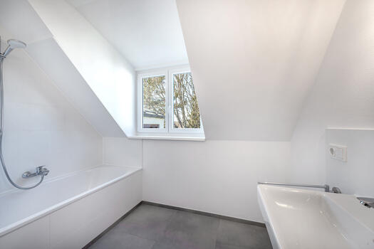 Wannenbad mit Tageslicht