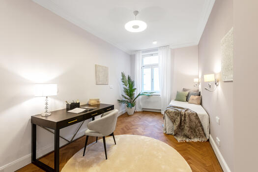Zweites Schlaf- oder Arbeitszimmer