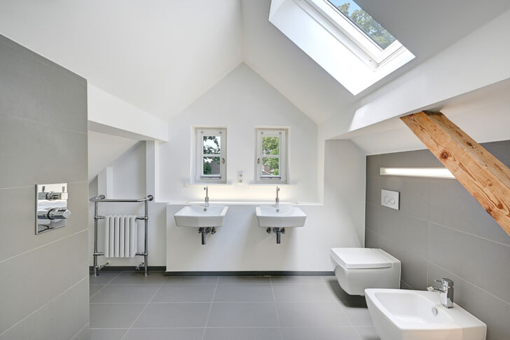 Modernes Duschbad