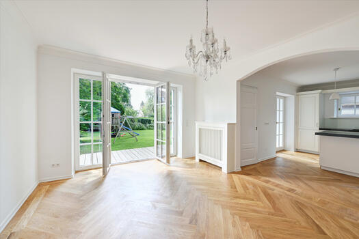 Living area with terrace