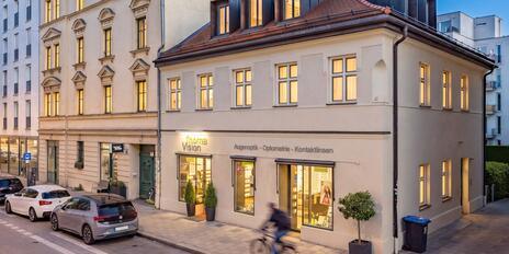 A renovated, historic Biedermeier house with a retail space and two residential units