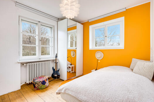 Children room with lake view