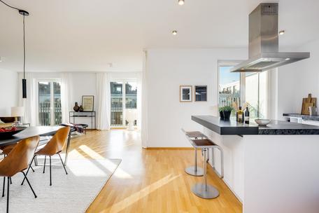 Schicke 3- bis 4-Zimmer-Wohnung mit zwei Balkonen in zentraler Lage