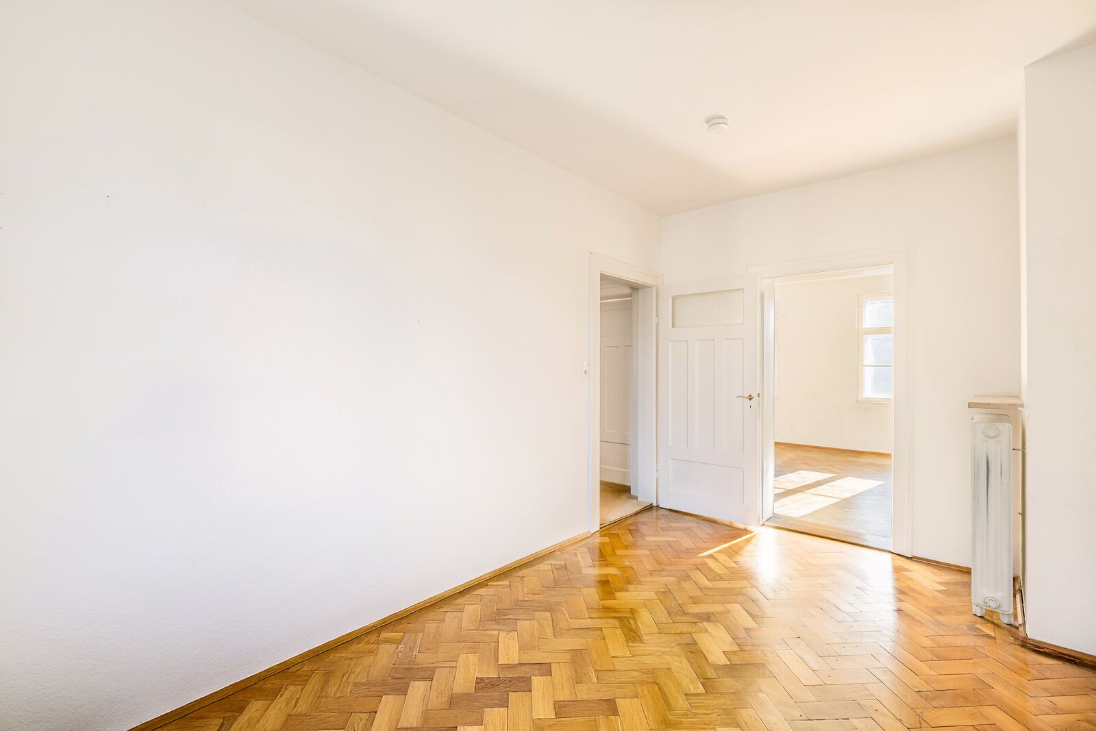 Schlafzimmer mit Gartenblick