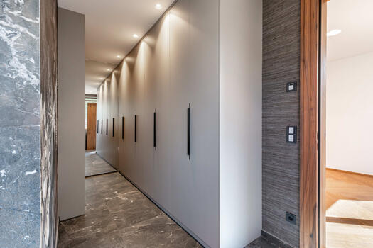Ankleide mit Maßeinbauten