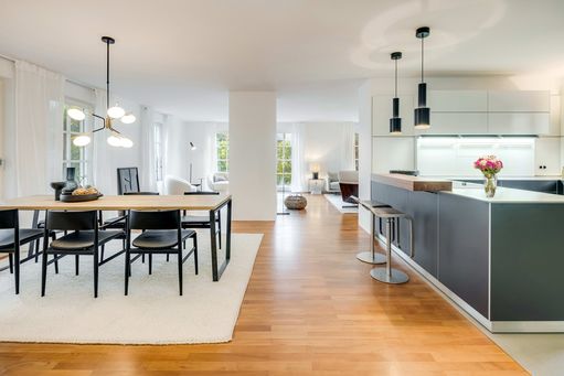 Objektvideo ansehen: Herrliche Gartenwohnung mit flexibel gestaltbarer Aufteilung von 3 bis 5 Zimmern