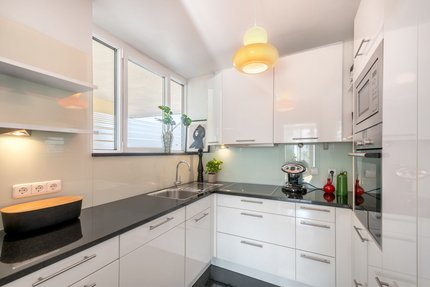 Hochwertig ausgestattete Küche