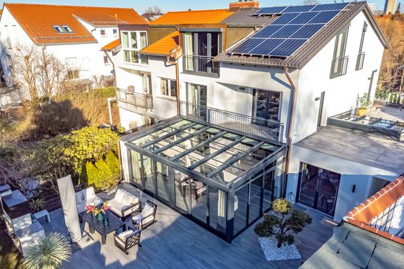 Wintergarten u. Sonnenterrasse