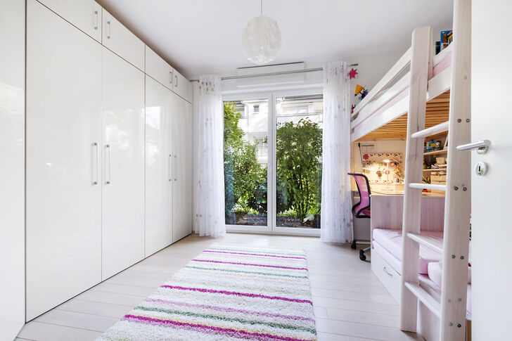 Kinderzimmer mit Einbauschrank