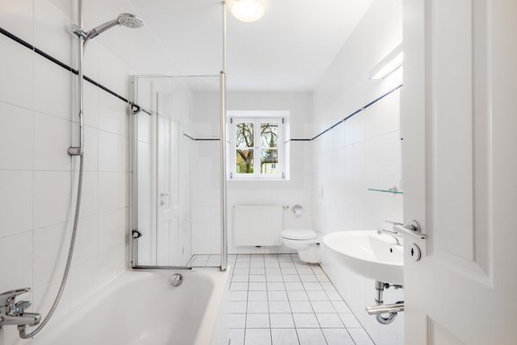 Lichterfülltes Kinderbad