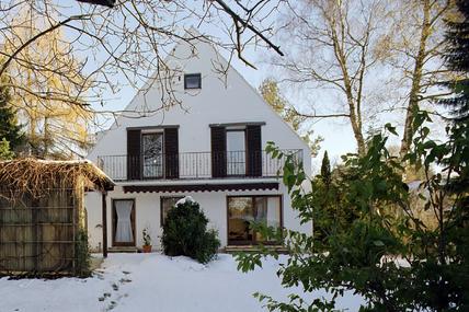 Sehr gepflegte Doppelhaushälfte mit besonders schönem Garten