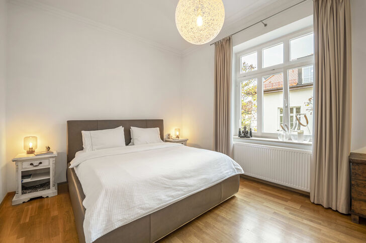 Ruhiges Masterschlafzimmer
